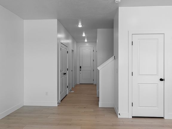 3rd image of 2770 W Aurora Ave