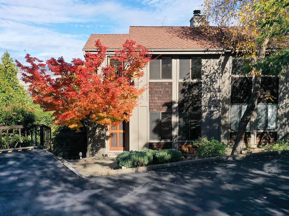 1st image of 347 Ravenwood Pl