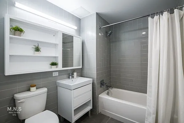 Rented by MNS | media 25