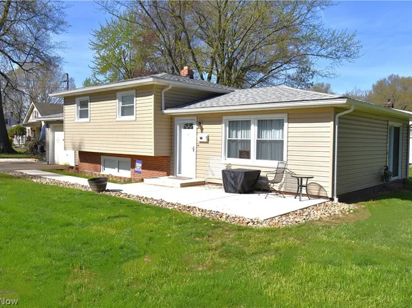 950 Keefer Rd, Girard, OH 44420