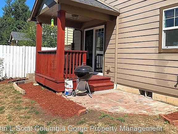 3rd image of 1228 Island Way