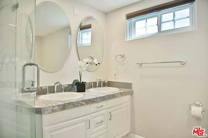 9830 Vidor Dr #302 — Photo 26