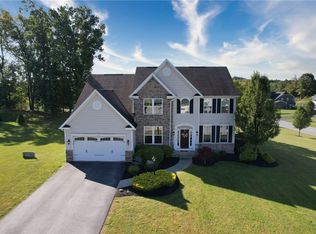 1005 Warters Cv, Victor, NY 14564