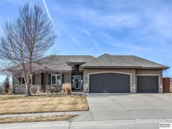 6070 N 155th Ave, Omaha, NE 68116