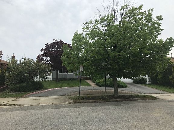 2nd image of 188 Seaview Ave