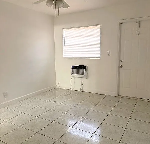 5224 NW 16th St #3 — Photo 7