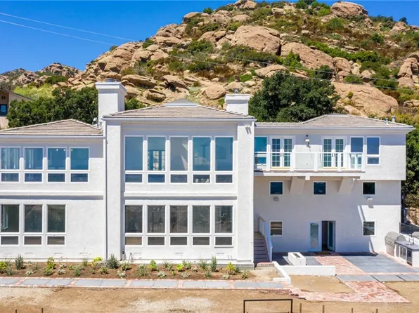 1112 Mesa Dr, Simi Valley, CA 93063