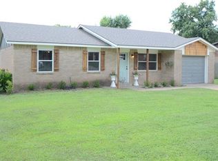 502 E Wood Pl, Bristow, OK 74010