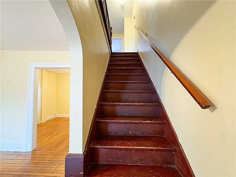 136 Main St — Photo 7