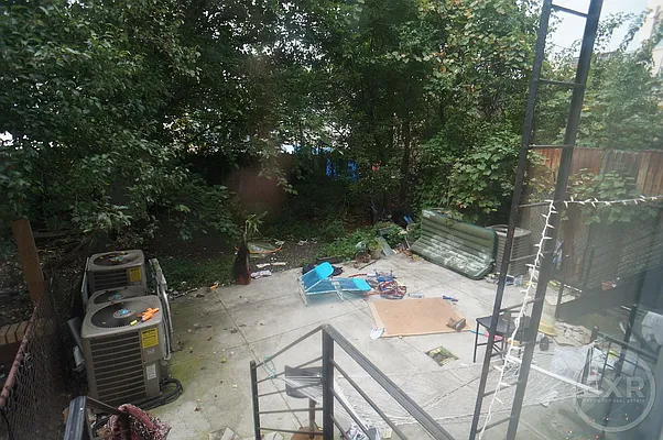 Rented by EXR | media 58