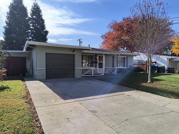 2nd image of 3636 Alberta Ave