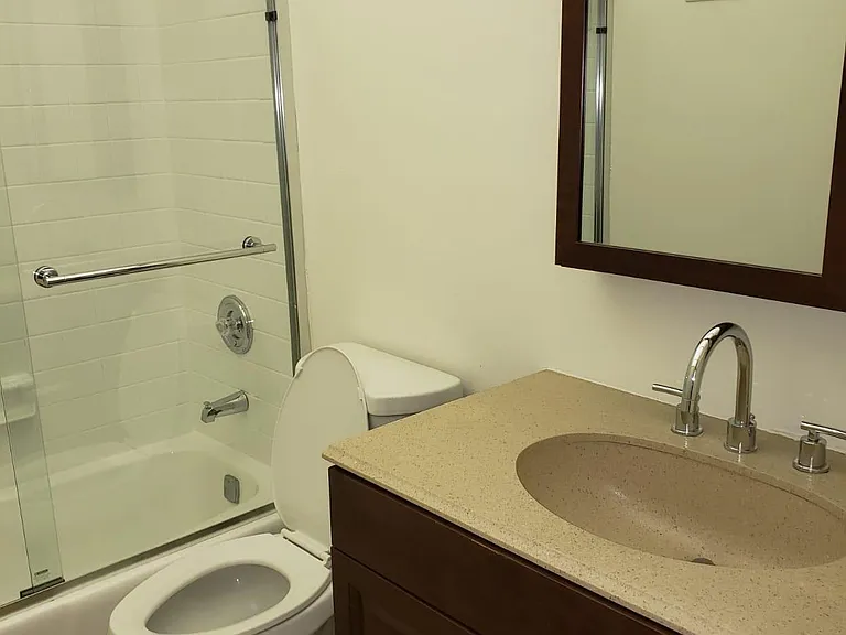 632 NW 13th St #210 — Photo 10