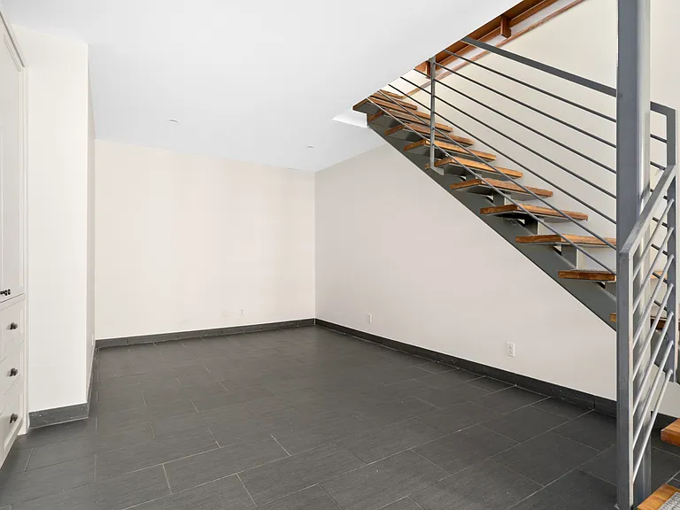 6 Hope St #1A — Photo 8