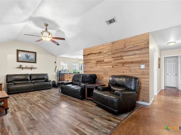 2416 Merle Dr, Copperas Cove, TX 76522