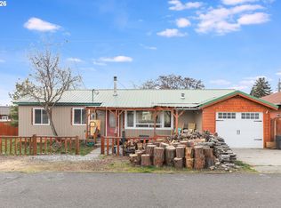 409 NE Court St, Dufur, OR 97021