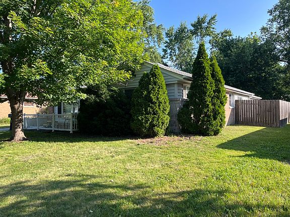 2nd image of 334 Minocqua St