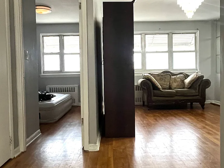 3203 Tenbroeck Ave #2 — Photo 11