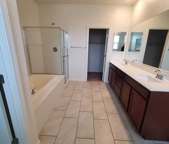 2445 Buzz Aldrin Way — Photo 23