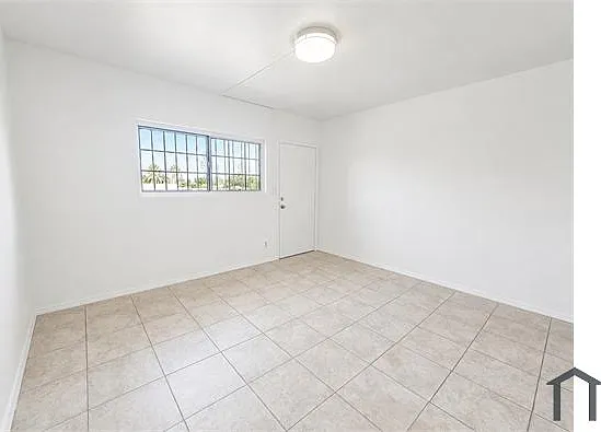 2 bed, 550 sqft, $2,500 — Photo 3