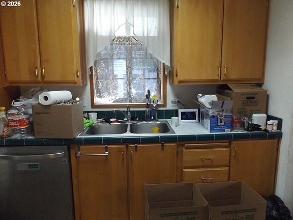 3rd image of 130 River Ridge Ave