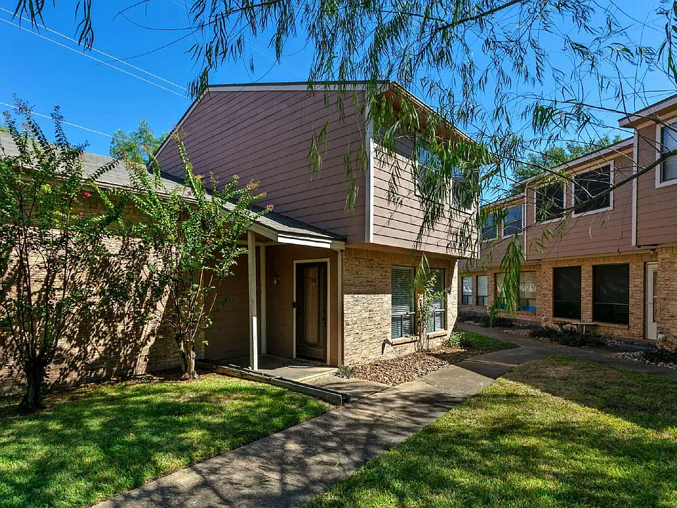 2807 Wildflower Dr #39
