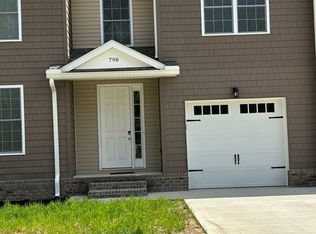 574 Chase Dr #804, Hurricane, WV 25526