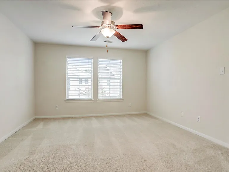 10046 Hillside Bayou Dr — Photo 19