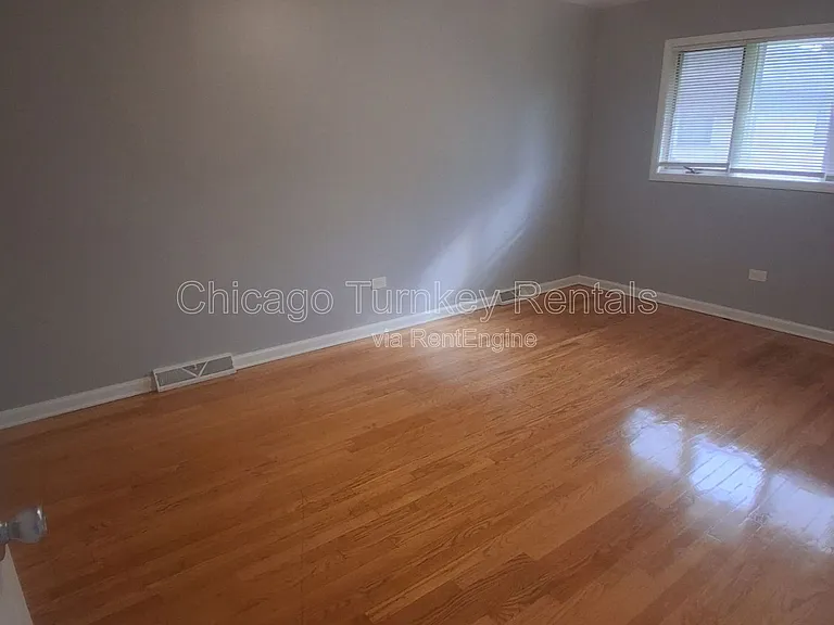1204 E 166th Pl — Photo 18