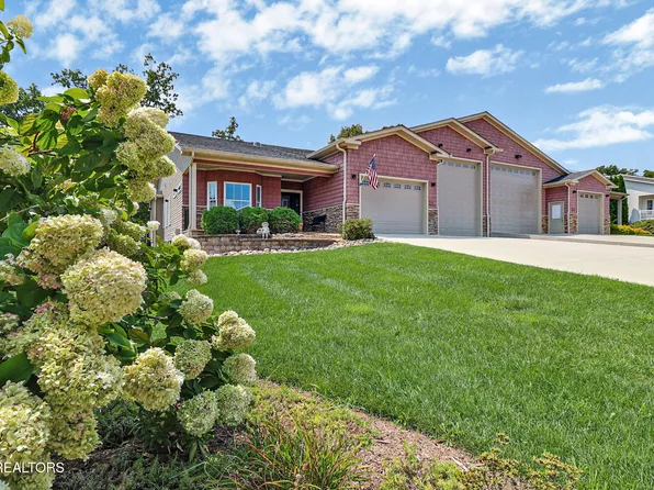 56 Hickory Cir, Crossville, TN 38555