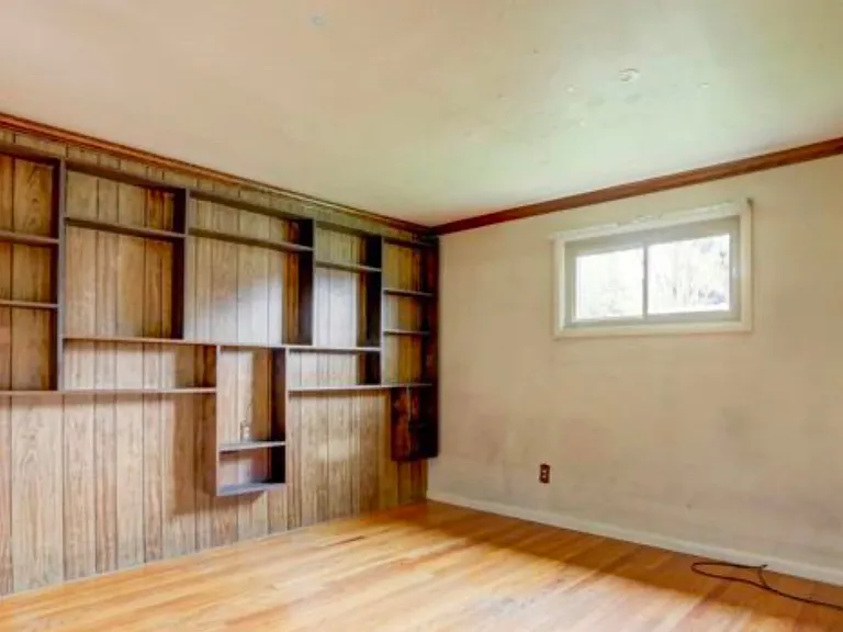 83 N Church St SW — Photo 14