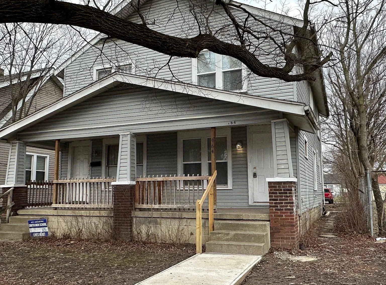3 bed, 1000 sqft, $1,200 — Photo 2