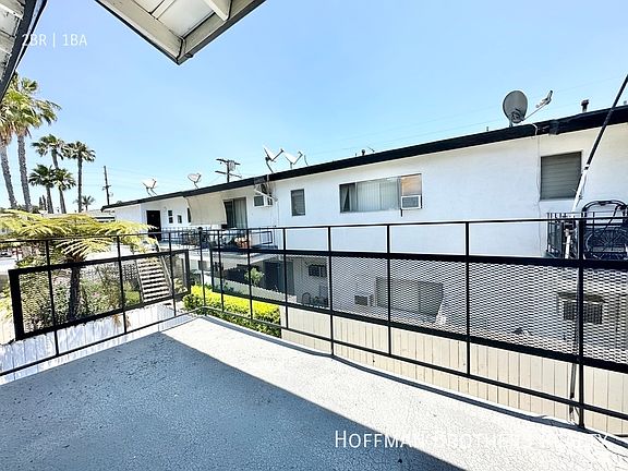 5th image of 11922 Burbank Blvd #22A