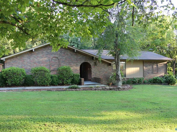 51 Spring Valley Trl, Hartselle, AL 35640