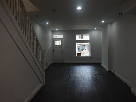 3rd image of 2749 W Fairmount Ave