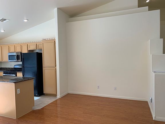 3rd image of 921 Cavaison Ave