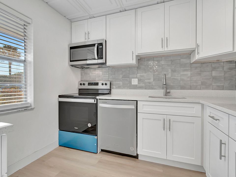 1st image of 4 Abbey Lane #106