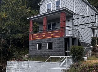 818 Benwood Ave, Mc Kees Rocks, PA 15136