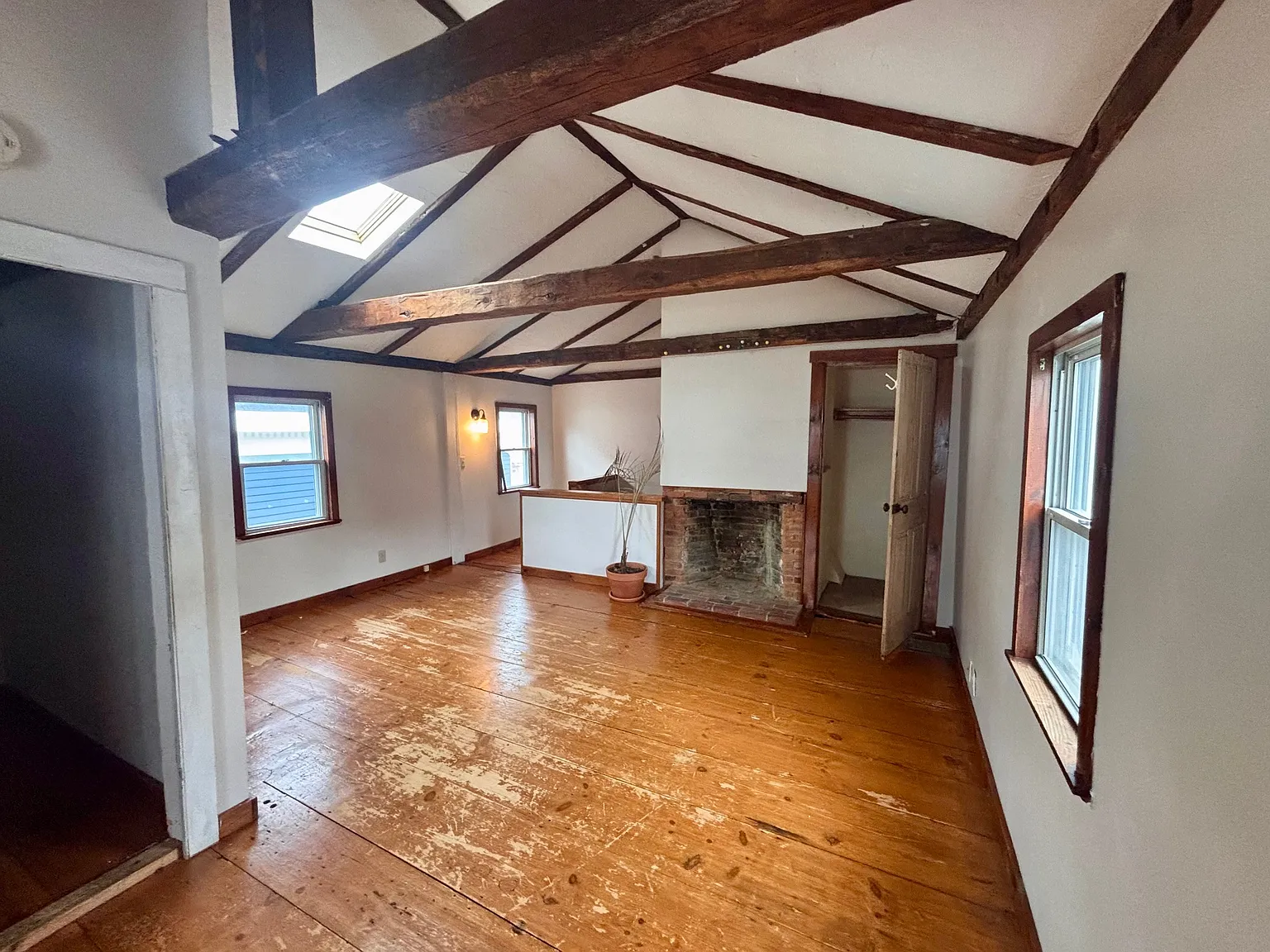1 bed, 900 sqft, $1,995 — Photo 4