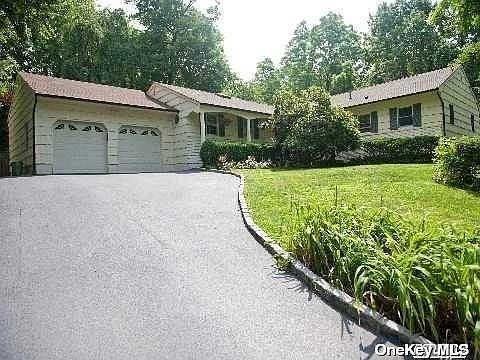 1st image of 5 Lamont Ln