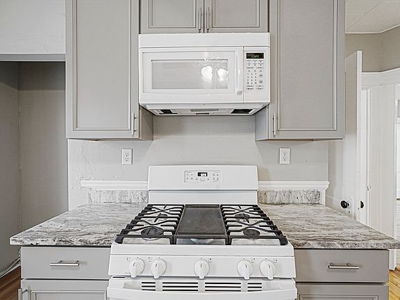 3rd image of 10 Ellsworth St