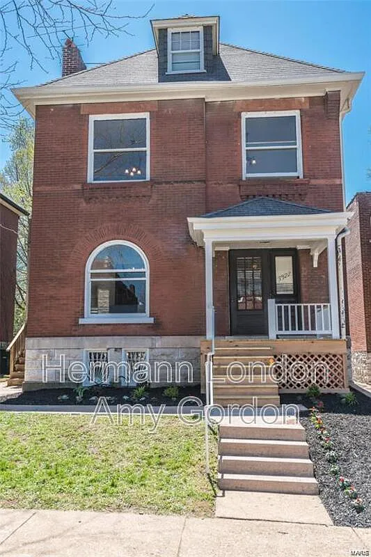 5 bed, 3.0 bath, 2524 sqft, $3,450 — Photo 1