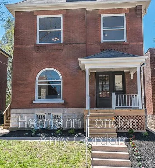 3922 Castleman Ave — Photo 1