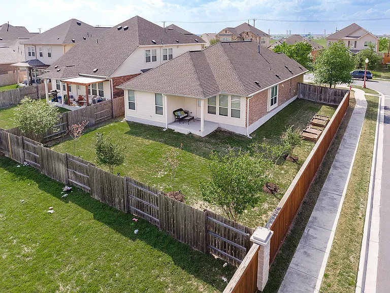 2517 Auburn Chestnut Ln — Photo 23