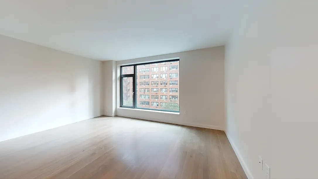 515 East 86th Street — Photo 1