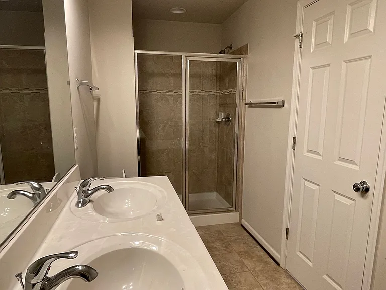 201 Woodstream Cir — Photo 7