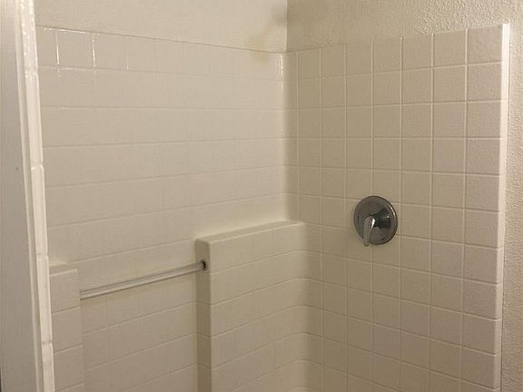 4th image of 28672 E Ligurta Ln