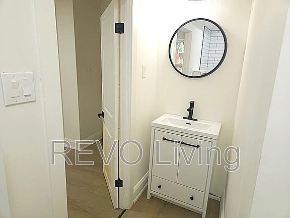 5th image of 41 Elizabeth St #2