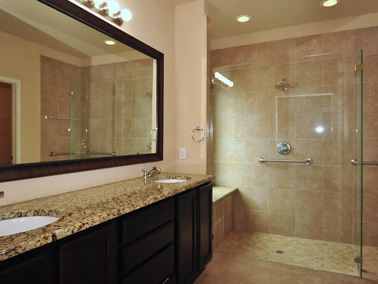 5496 Devonwood St — Photo 9