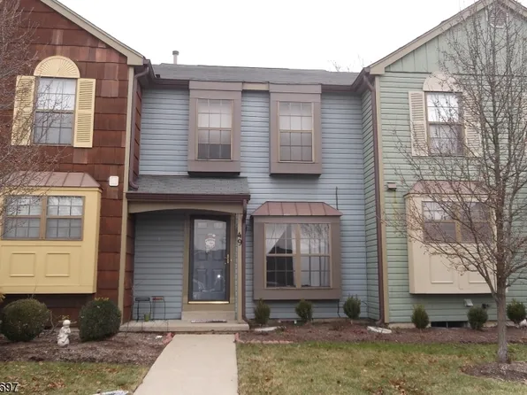 49 Wood Duck Ct, Hackettstown, NJ 07840