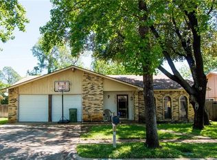 2707 Ridgemoor Ct, Arlington, TX 76016